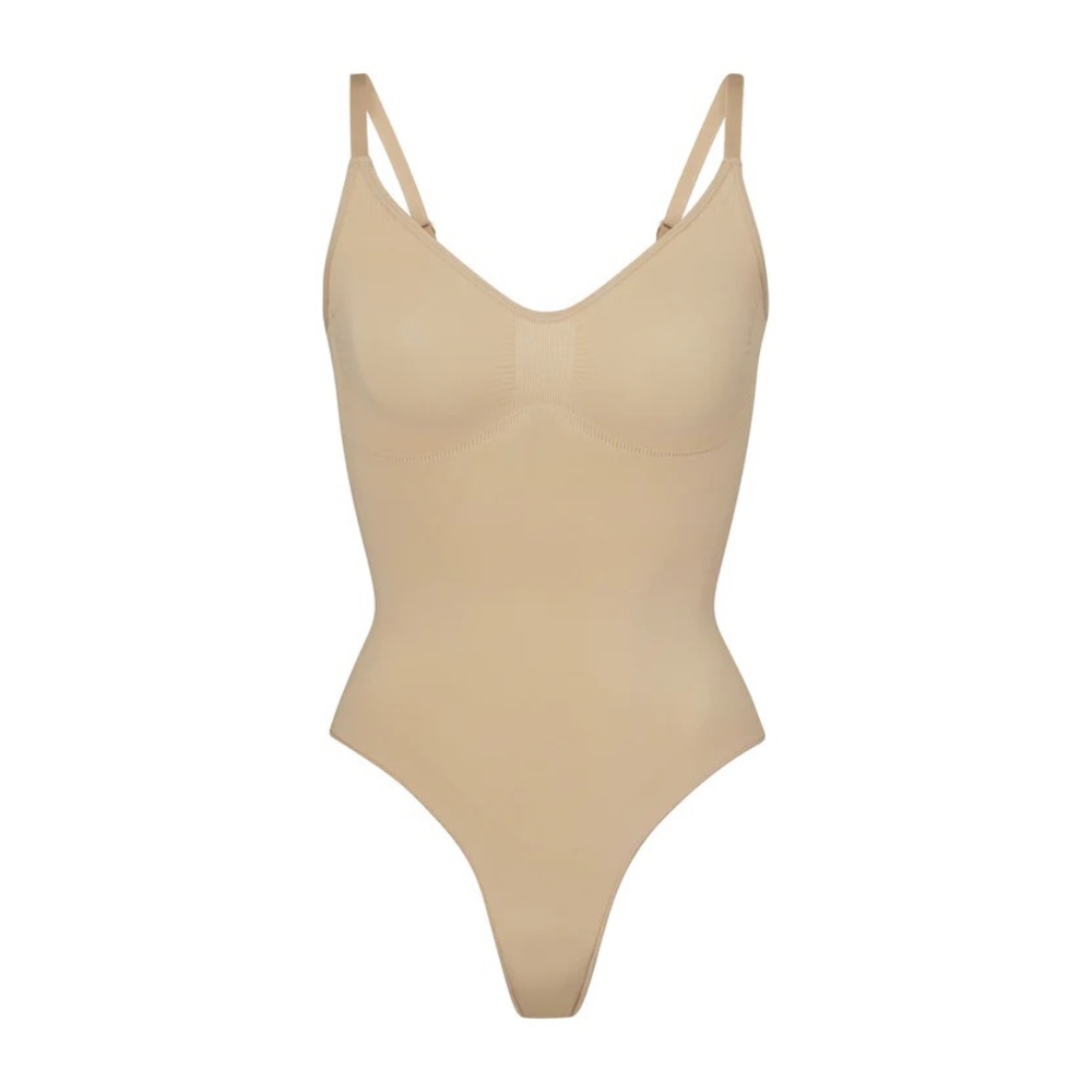 🤎 SOLD on M e R cari 🤎 do not buy SKIMS™️ Sculpting Thong Bodysuit - Clay